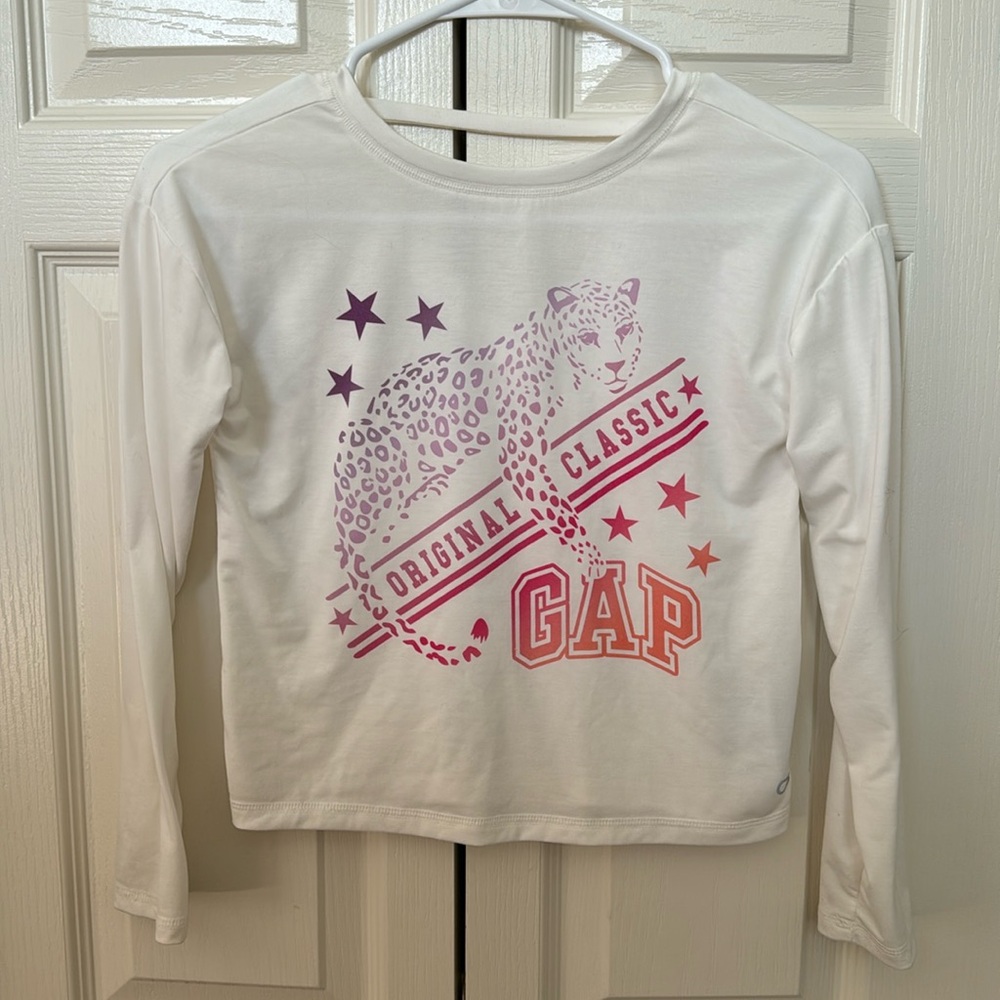Girls GapFit top size medium